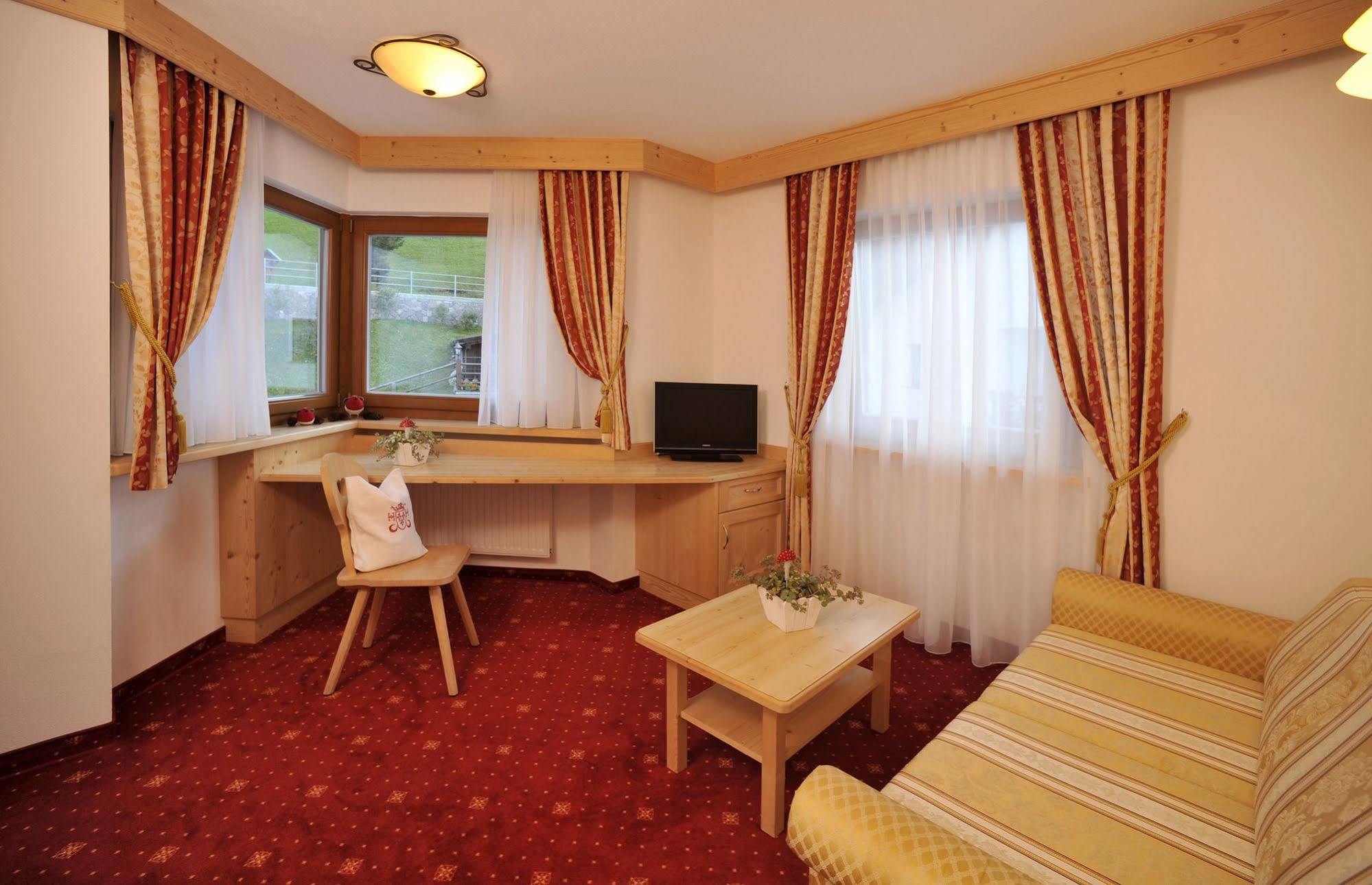 Hotel Digon Urtijëi Dış mekan fotoğraf